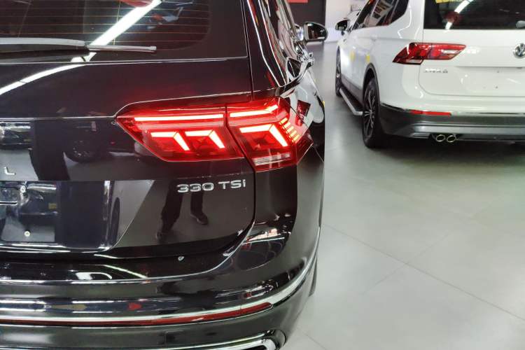 Used Volkswagen Tiguan L 2024 330TSI Automatic Two-Wheel Drive R-Line Enhanced Edition Right Rear Taillight