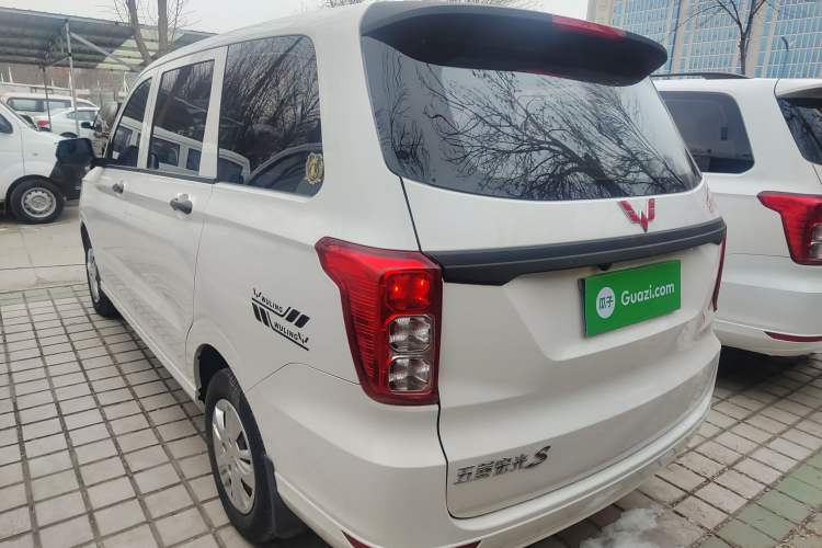 Used Wuling Hongguang 2019 1.5L S Basic Version China VI Standard LAR