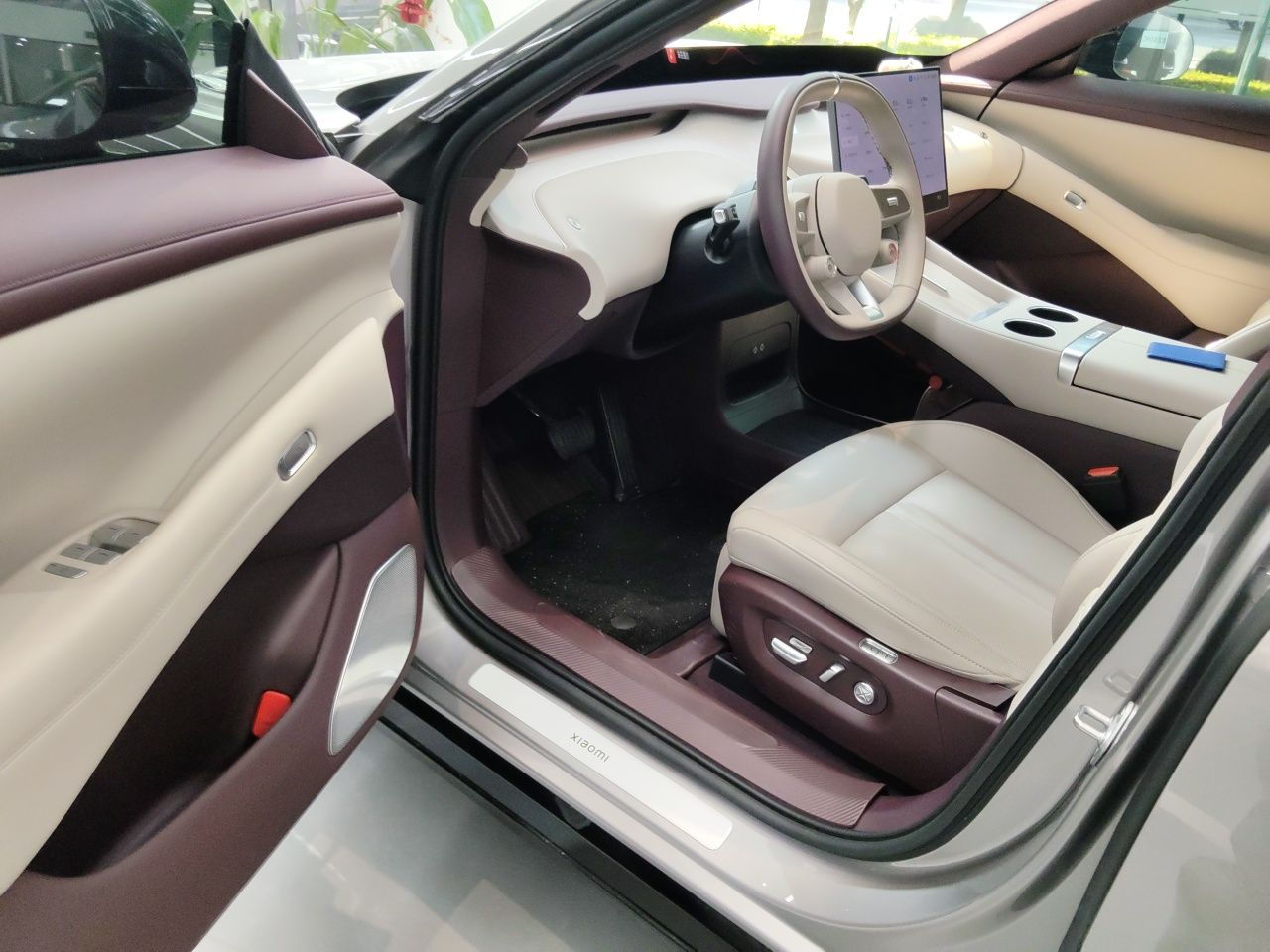 Xiaomi Auto YU7 2025 Ultra-Long Range Rear-Wheel Drive Version — снимка 16