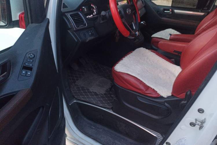 Used SAIC MAXUS G10 2022 2.0T Manual Value Edition Gasoline 7-Seater