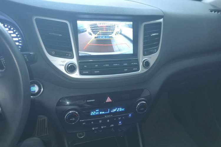 Used Hyundai Tucson 2018 1.6T Dual-Clutch Two-Wheel Drive 15th Anniversary Special Edition
