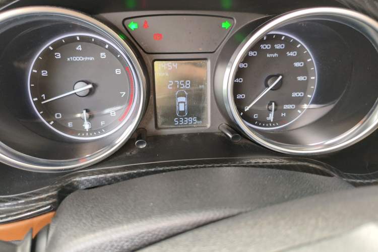 Used Zotye T300 2017 1.5L Manual Luxury Model Odometer Close Up