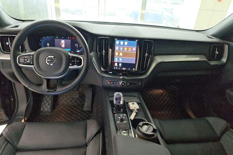 Used Volvo XC60 2025 B5 Four-Wheel Drive Smart & Advanced Midnight Black Edition