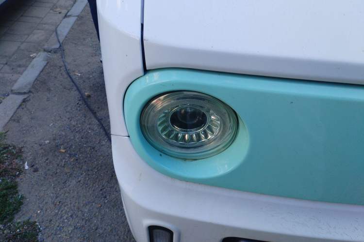 Used Chengshi 01 2023 Deluxe Version 3.3KW Charging Single-Row Enclosed Cargo Van with 2 Seats