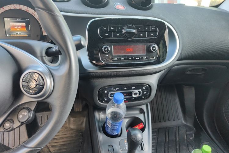 Used smart fortwo 2015 1.0L 52 kW Hardtop Passion Edition