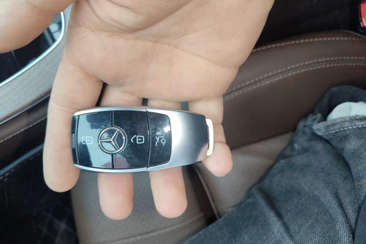 Used Mercedes-Benz E-Class 2022 Updated E 260 L Vehicle Key