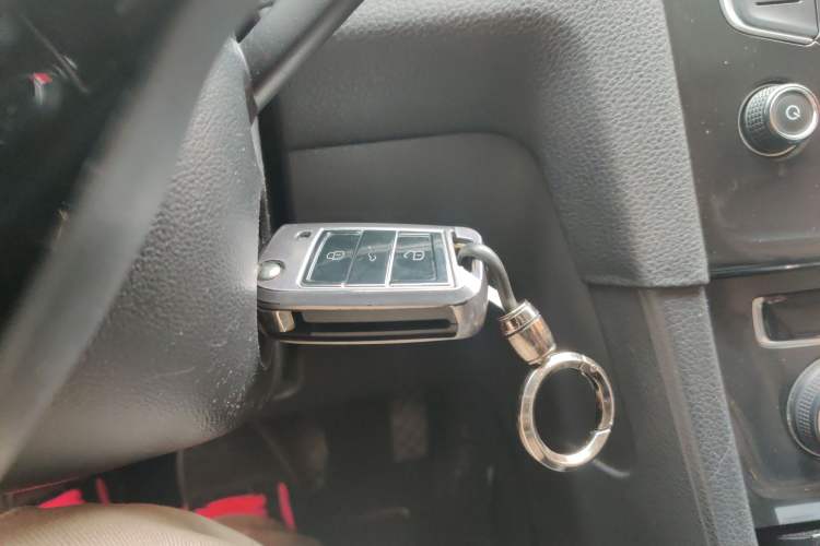 Used Volkswagen Golf 2017 1.6L Automatic Comfort Million-Vehicle Anniversary Edition