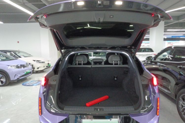 Used Lynk & Co 08 EM-P 2023 120km Long-Range Halo
