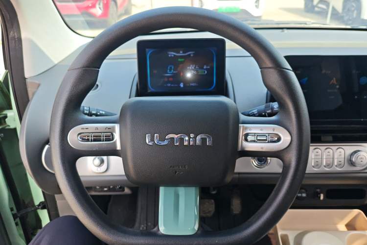 Used CHANGAN NEVO Lumin 2022 301km Honey-Sweet Version
