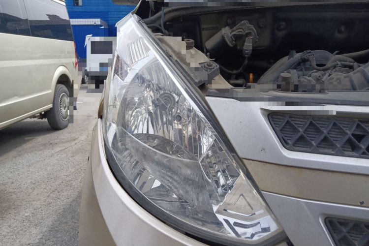 Used Wuling Rongguang V 2016 1.2L Practical Model Non-Power-Assisted Right Front Headlight