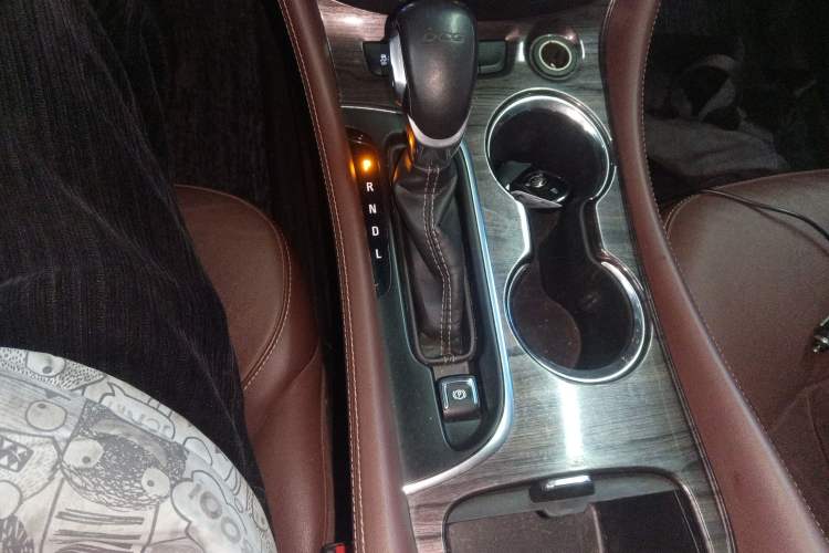 Used Buick Envision 2017 20T Two-Wheel Drive Elite Version Gear Lever