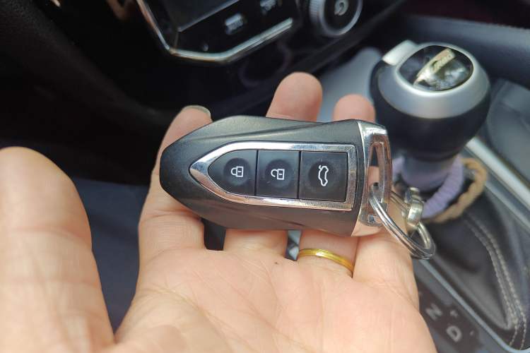 Used Zotye SR7 2016 1.5T CVT Cube Heart Edition China IV Standard