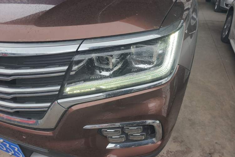 Used Roewe RX8 2018 30T Smart Connectivity Two-Wheel Drive Supreme Edition