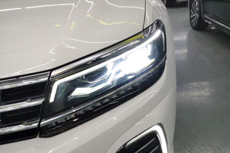 Used Volkswagen Tiguan L New Energy 2021 430 PHEV Plug-in Hybrid Flagship Edition Left Front Headlight