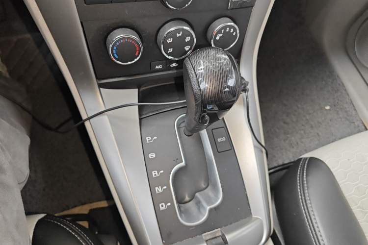 Used Chevrolet Captiva 2015 2.4L Two-Wheel Drive Urban Version 5 Seats