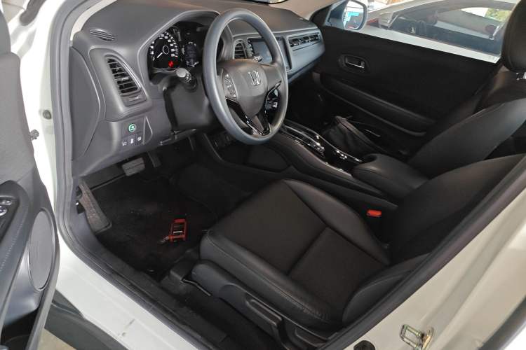 Used Honda Vezel 2020 1.5L CVT Pioneer Edition Left Front Seat