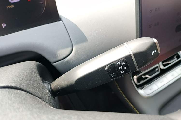 Used CHANGAN NEVO Q05 2026 Model 405Air Gear Lever