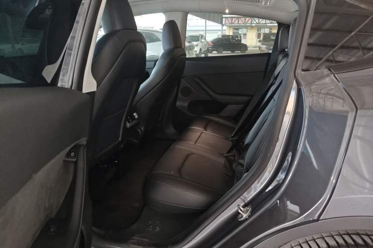 Used Tesla Model Y 2022 Rear-Wheel-Drive Version