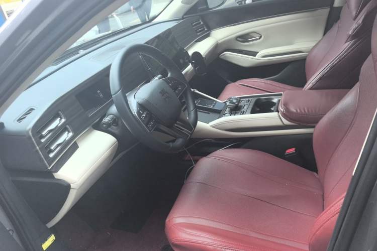 Used BYD Qin L 2024 DM-i 120KM Leading Model
