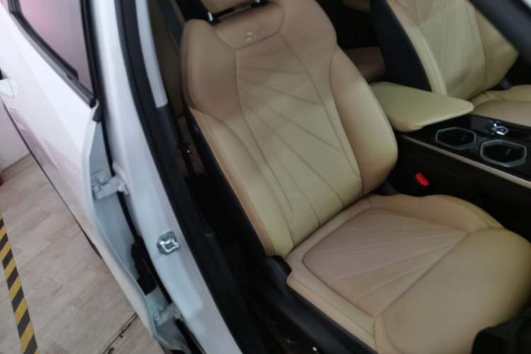 Used Geely Auto FX11 2023 2.0TD DCT Prestige Edition
