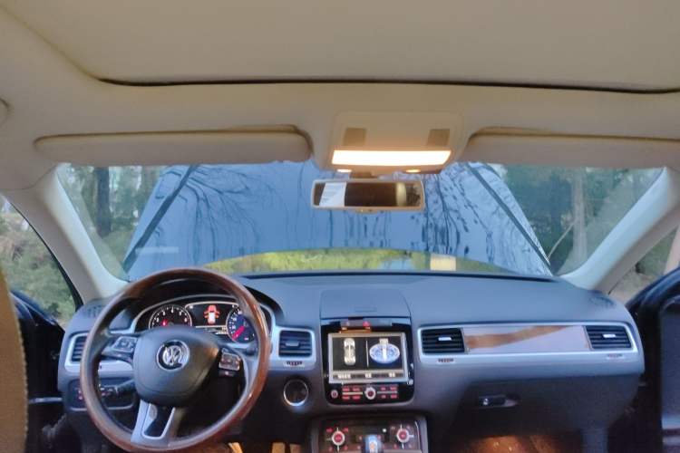 Used Volkswagen Touareg 2011 3.0 TSI High-End Version
