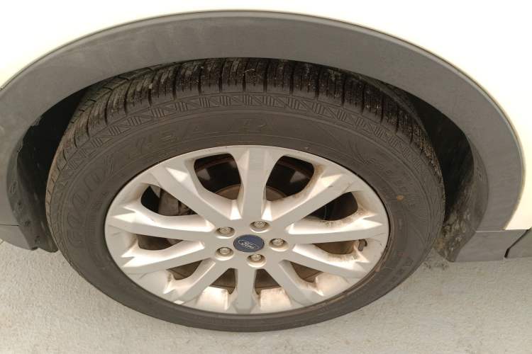 Used Ford Kuga 2015 1.5L GTDi Two-Wheel-Drive Comfort Model
