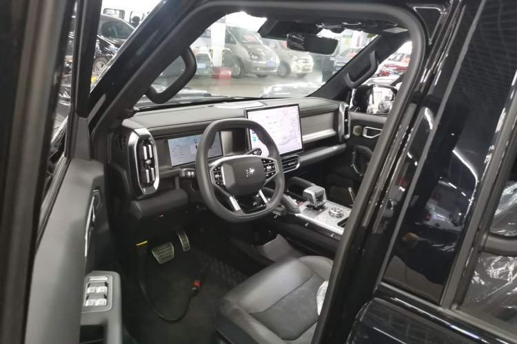 Used JETOUR Traveler 2023 2.0T All-Wheel Drive CrossPRO+