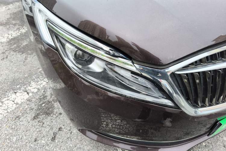 Used Buick GL8 2017 ES 28T Comfort Model China V Standard Right Front Headlight