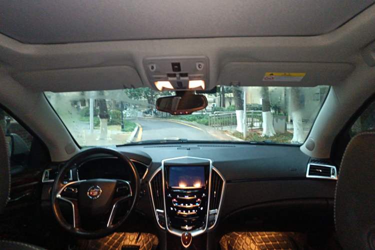 Used Cadillac SRX 2015 3.0L Elite Model Headliner