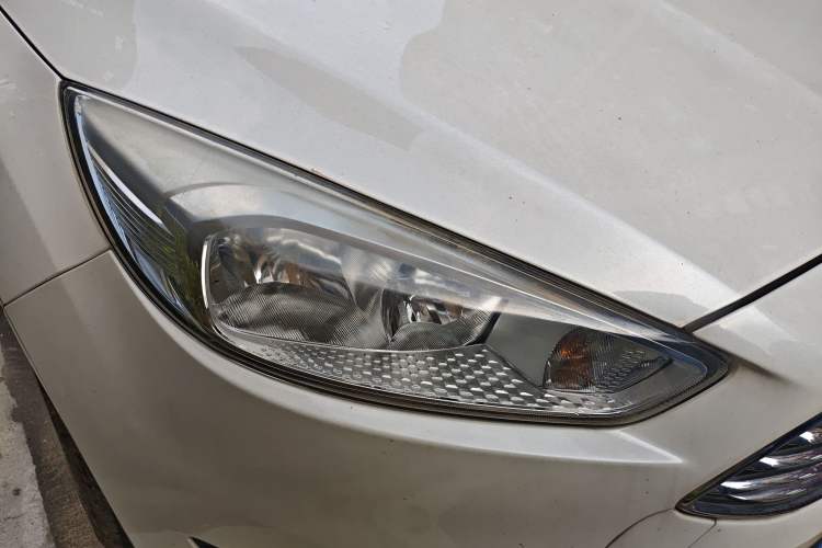 Used Ford Focus 2018 Sedan Classic 1.6L Automatic Trendy SmartDrive Edition
