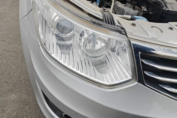 Used Cowin C3 2015 1.5L Manual Gold Diamond Edition