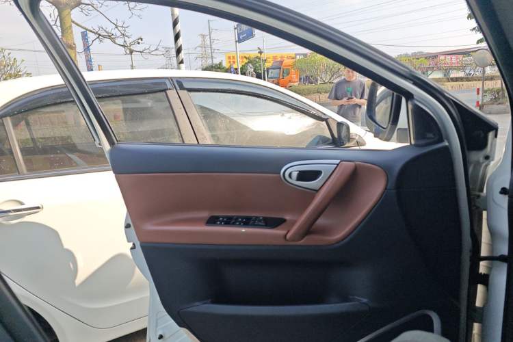 Used Luxgen Great 7 SUV 2011 2.2T Two-Wheel Drive Smart Version
