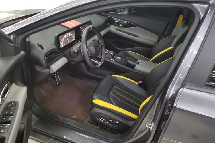 Used GAC Trumpchi EMPOW 2023 270T DCT J16 Version