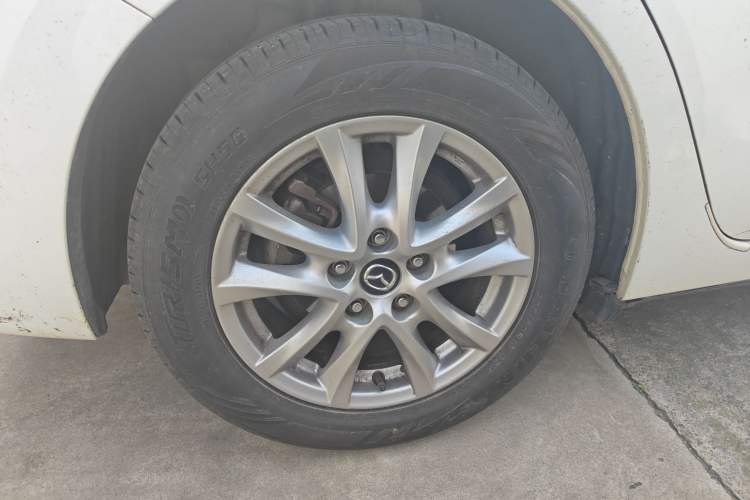 Used Mazda 3 Axela 2017 Sedan 1.5L Automatic Luxury Model Emission Standard China V Right Rear Wheel Hub