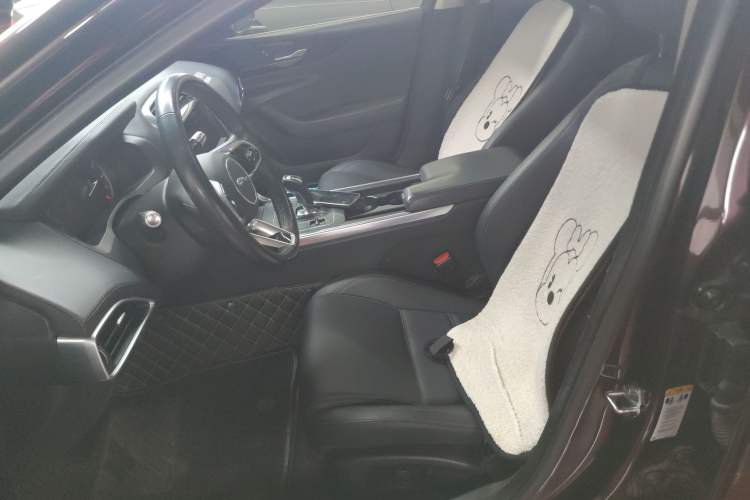 Used Jaguar XEL 2020 2.0T 200 PS S Advanced Elegance Edition Left Front Seat