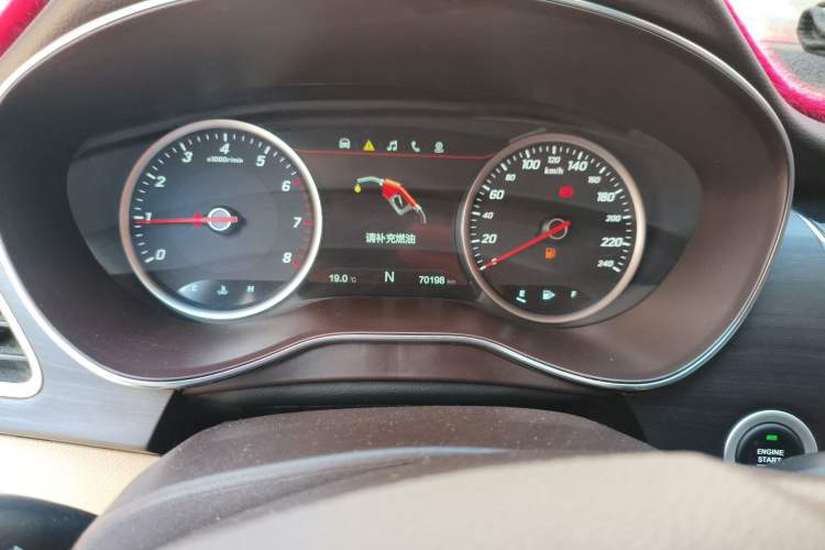 Used Baojun 730 2017 1.8L iAMT Prestige Version 7 Seats Odometer Close Up