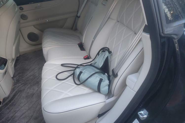 Used Hima Stelato S9 2025 Extended-Range Max Left Rear Seat
