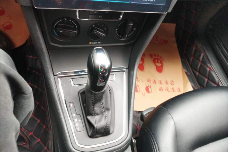 Used Volkswagen Bora 2018 1.5L Automatic Fashion Model