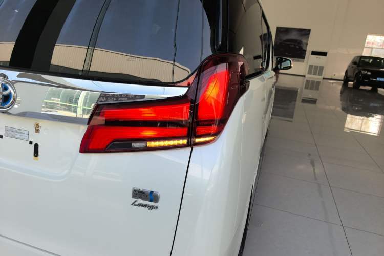 Used Toyota Alphard 2019 Dual-Engine 2.5L Prestige Edition
