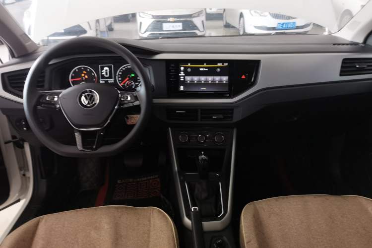 Used Volkswagen Polo 2021 Plus 1.5L Automatic Panoramic Enjoyment Edition Center Console