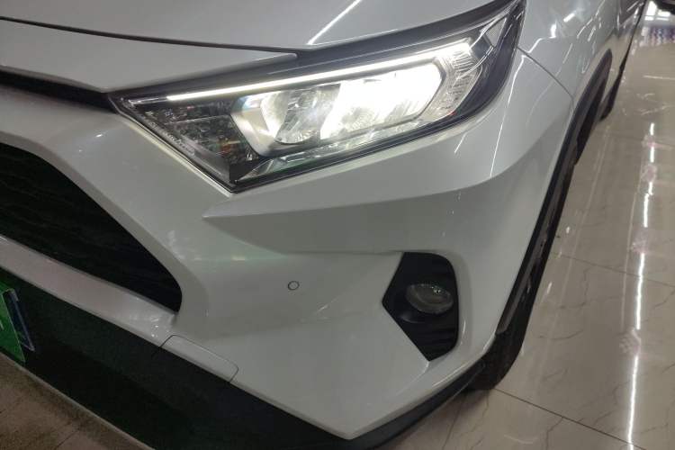 Used Toyota RAV4 2022 Dual-Engine 2.5L E-CVT Four-Wheel Drive Elite Plus Edition Left Front Headlight