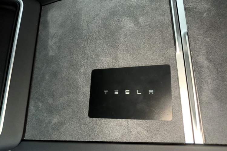 Used Tesla Model Y 2025 Rear-Wheel-Drive Version Interior 1