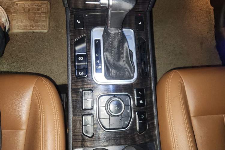 Used Haval H6 Coupe 2015 Blue Label 2.0T Automatic Two-Wheel Drive Elite Model
