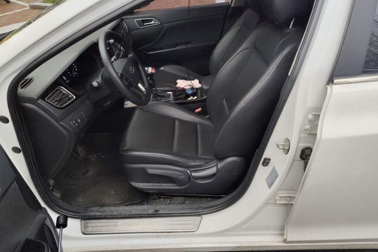 Used Hyundai Mistra 2016 1.8L Automatic Smart GLS
