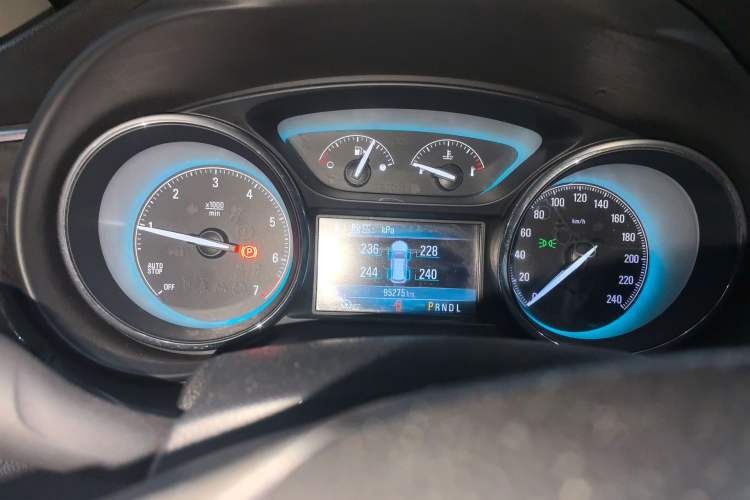 Used Buick Envision 2016 20T Two-Wheel-Drive Elite Model Instrument Cluster