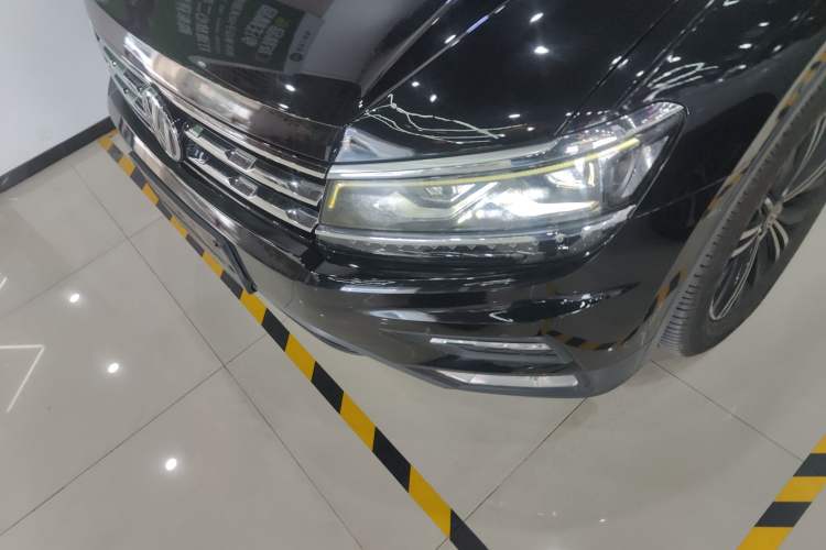 Used Volkswagen Tiguan L 2018 380TSI Automatic All-Wheel Drive Luxury Edition