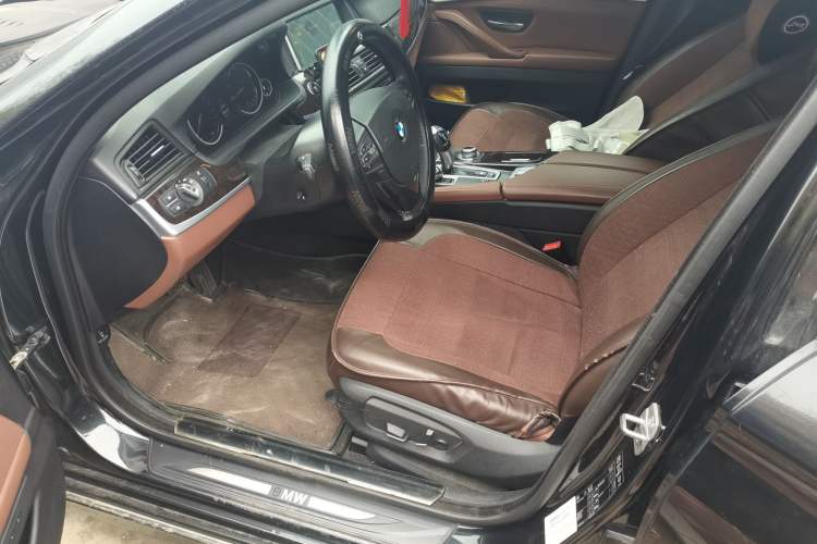 Used BMW 5 Series 2014 525Li Leading Model
