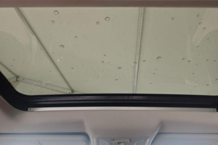 Used Dongfeng Aeolus AX7 2016 2.0L Automatic Zhiyi Trim