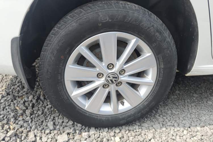 Used Volkswagen Jetta 2015 Zhuihui Edition 1.4L Manual Fashion Model
