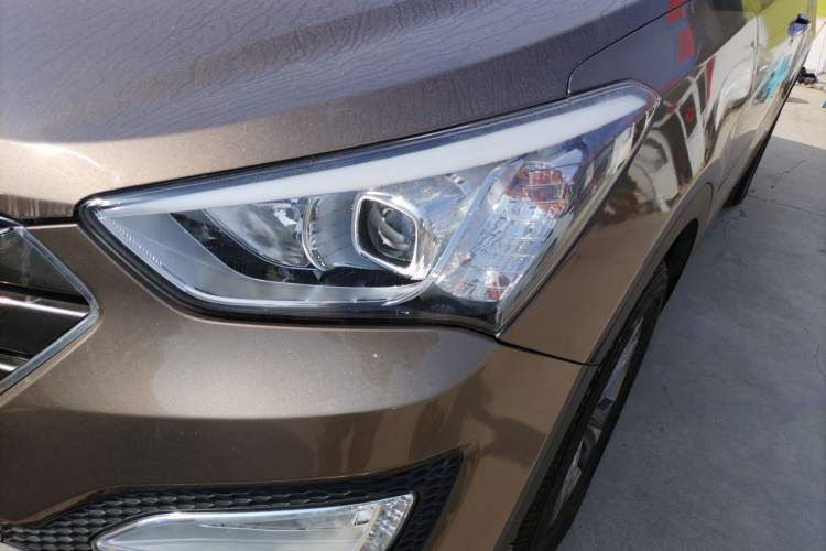 Used Hyundai Santa Fe 2013 2.4L Automatic Two-Wheel Drive Smart Version